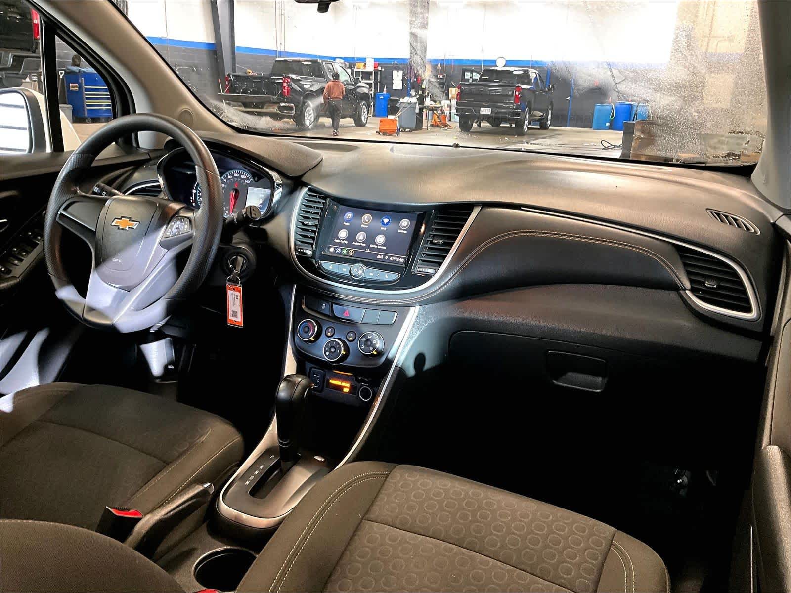 2021 Chevrolet Trax LS - Photo 14