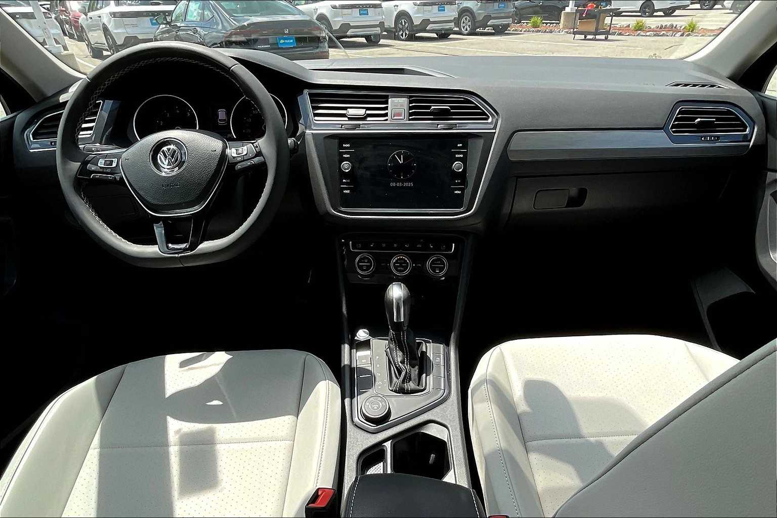2021 Volkswagen Tiguan SE - Photo 31