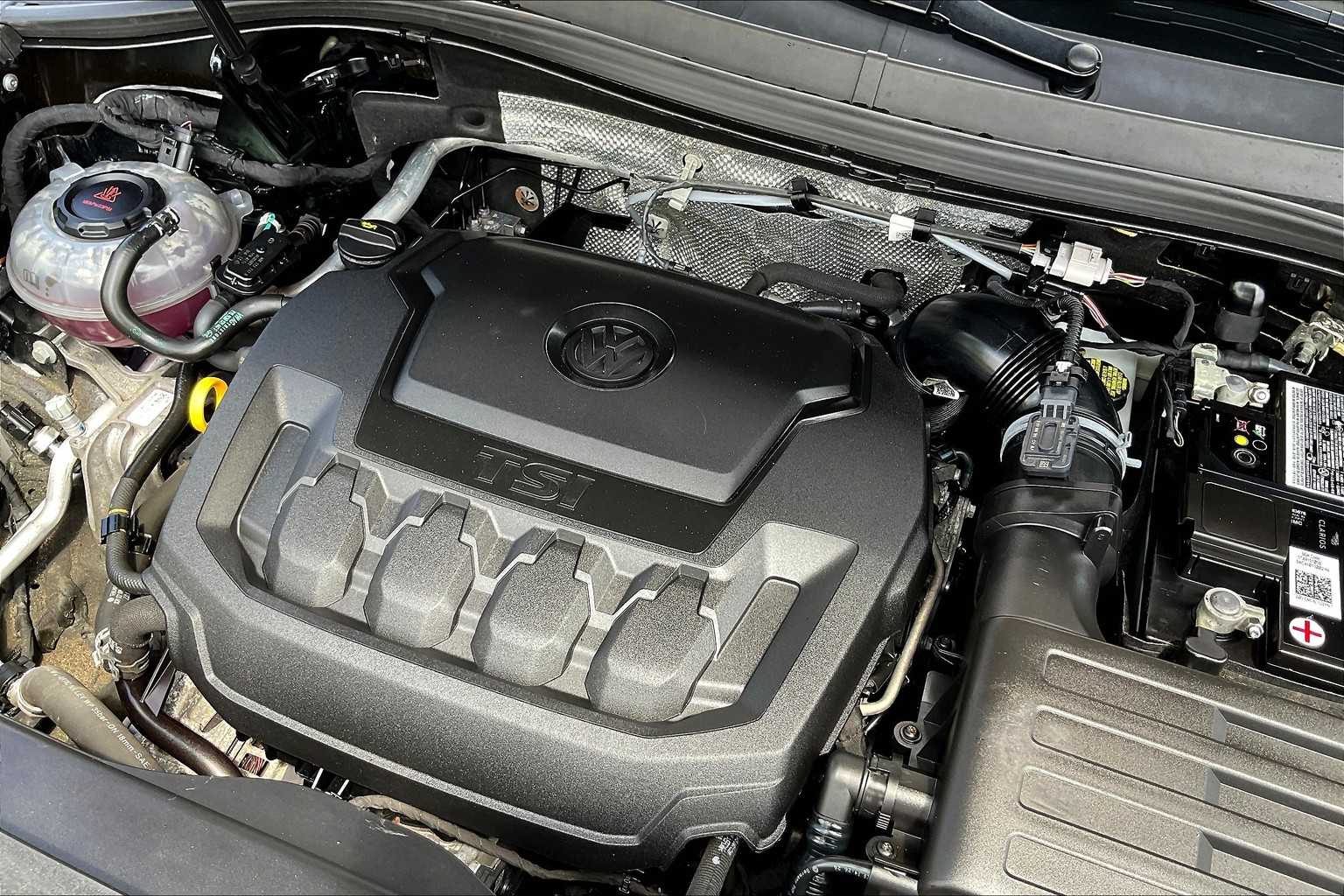 2021 Volkswagen Tiguan SE - Photo 46