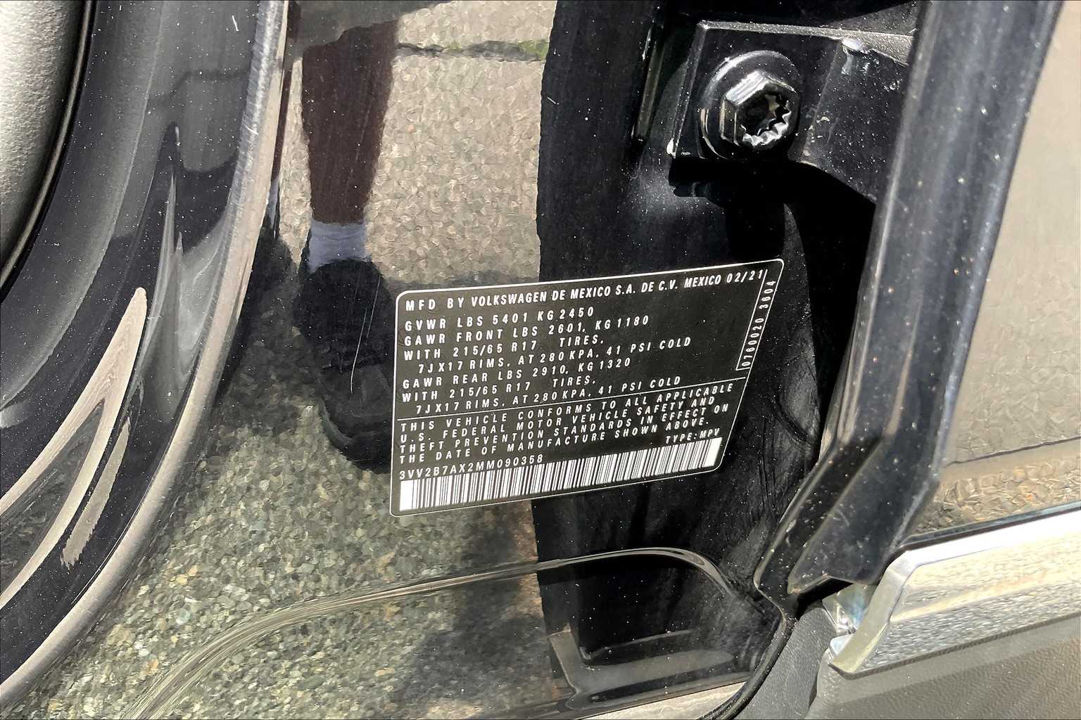 2021 Volkswagen Tiguan SE - Photo 47