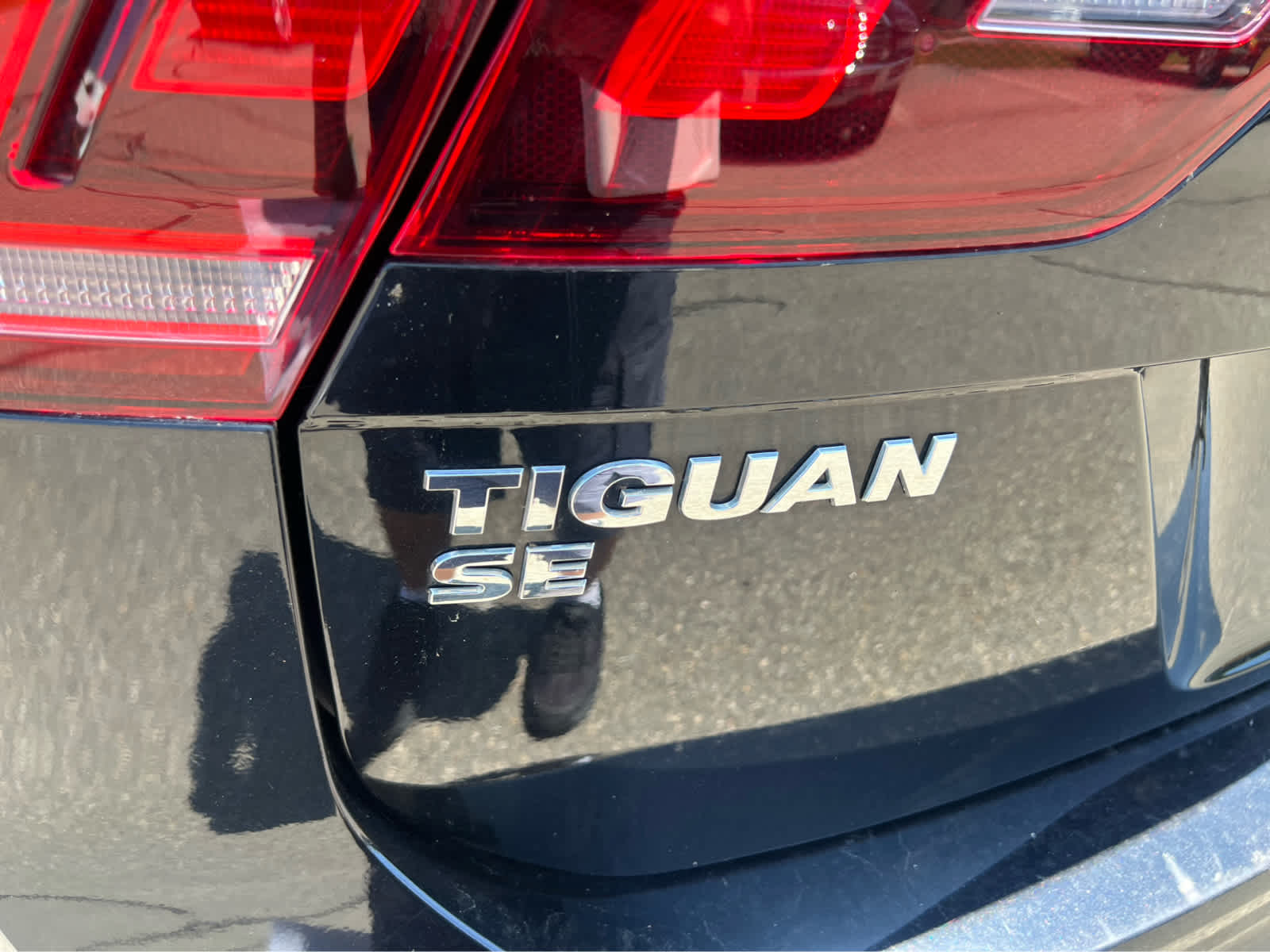 2021 Volkswagen Tiguan SE - Photo 8
