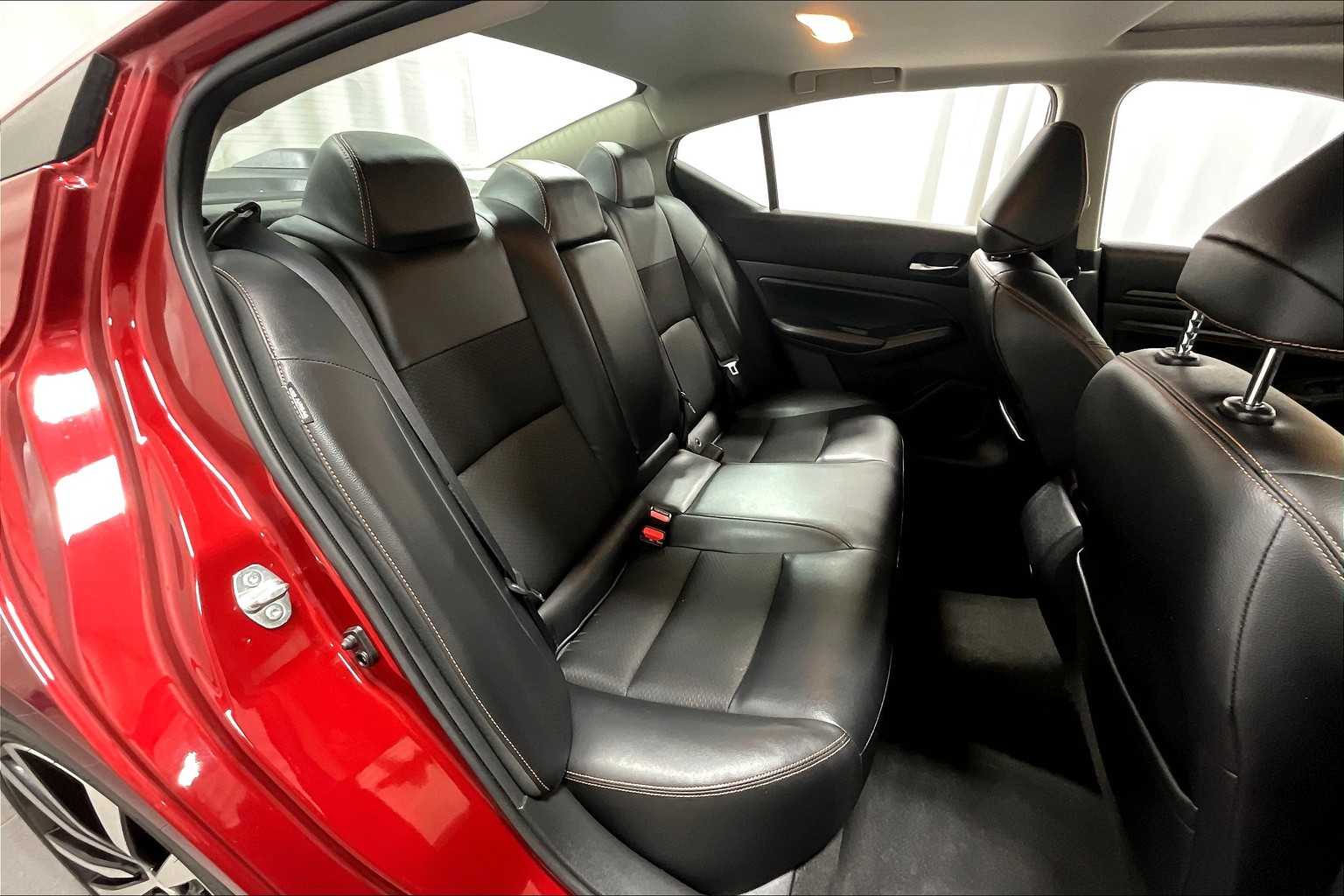 2021 Nissan Altima 2.5 SR - Photo 16