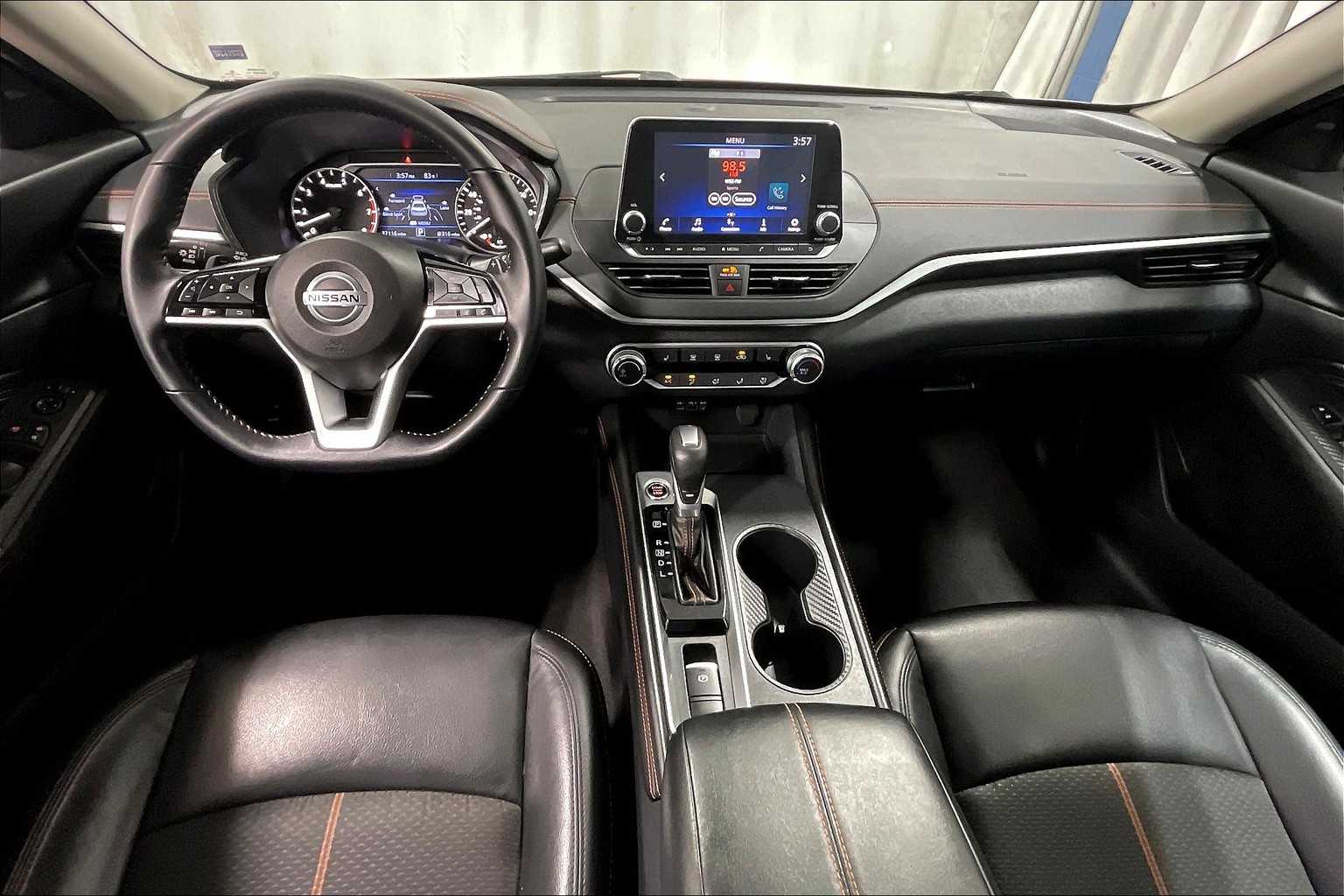 2021 Nissan Altima 2.5 SR - Photo 21