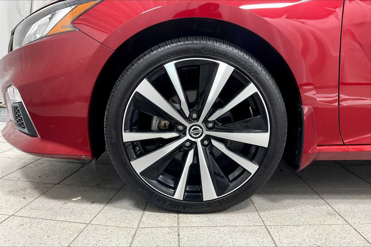 2021 Nissan Altima 2.5 SR - Photo 7