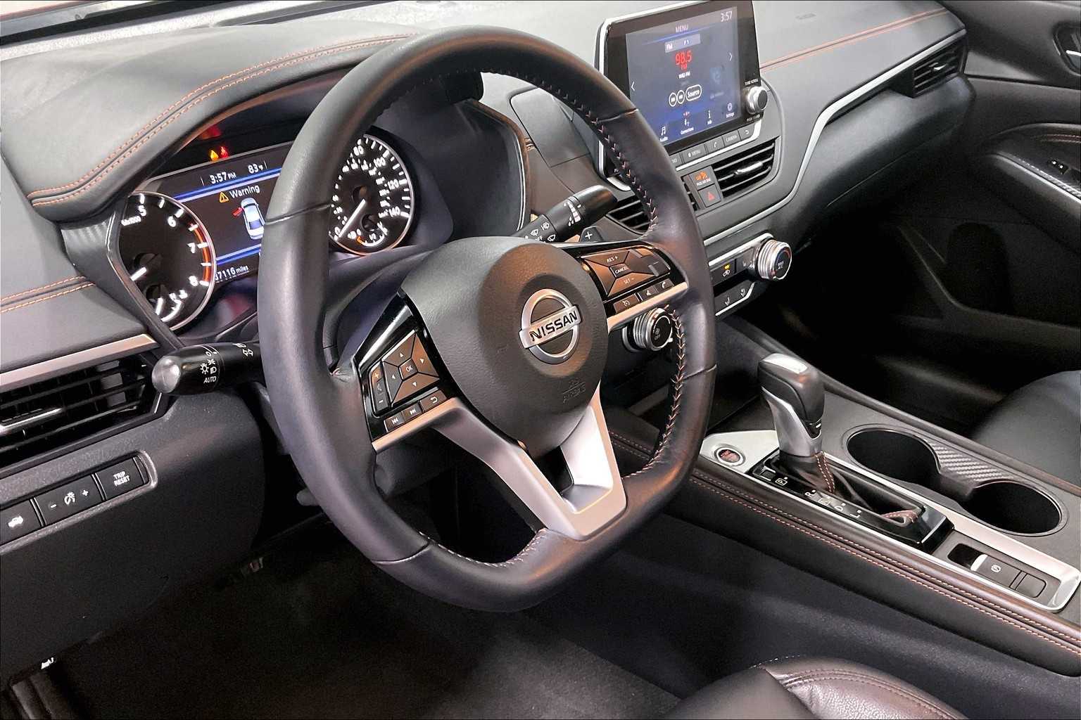 2021 Nissan Altima 2.5 SR - Photo 8