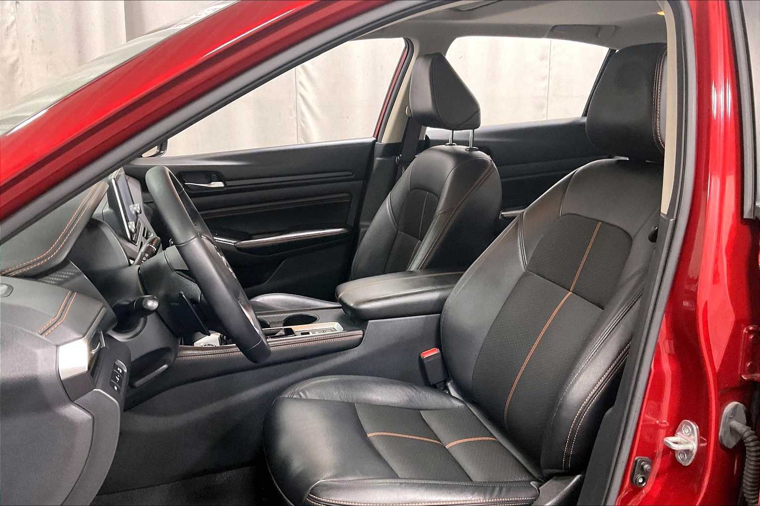 2021 Nissan Altima 2.5 SR - Photo 10