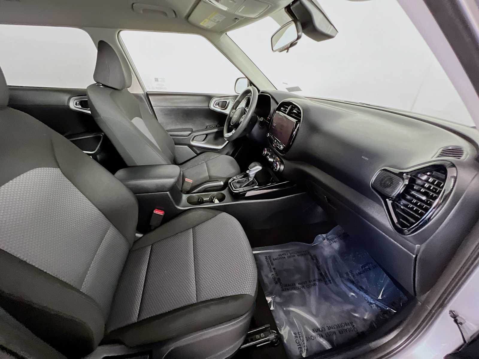 2023 Kia Soul S - Photo 26