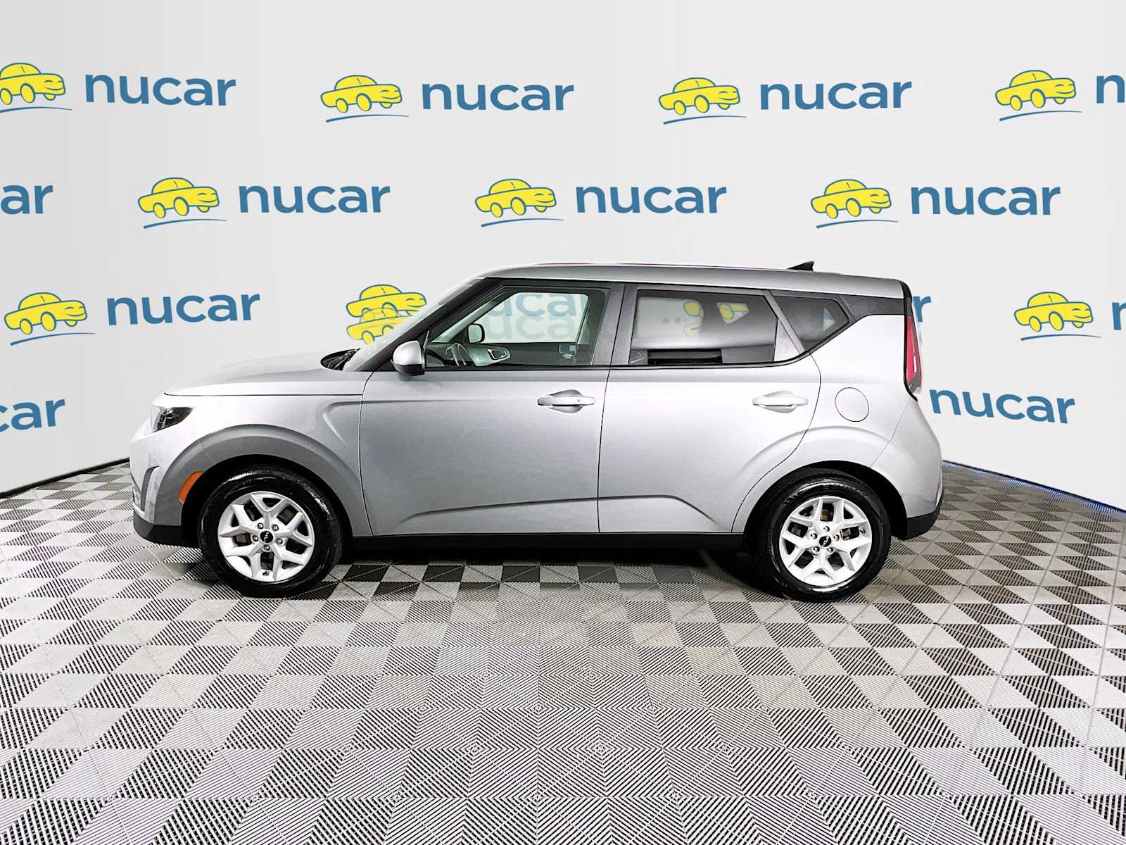 2023 Kia Soul S - Photo 4