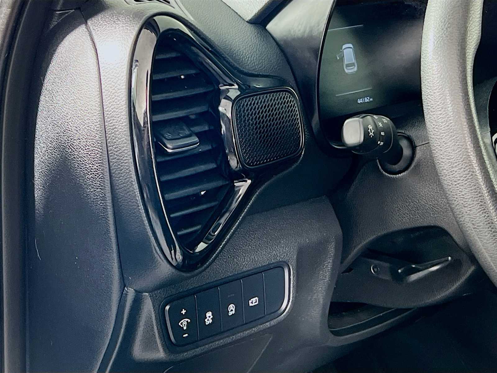 2023 Kia Soul S - Photo 10