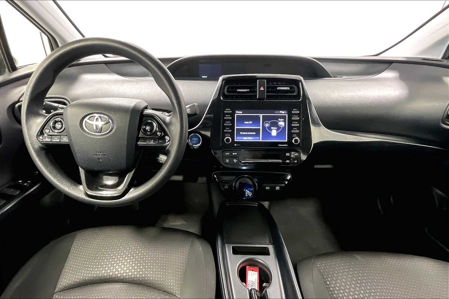 2022 Toyota Prius LE - Photo 21
