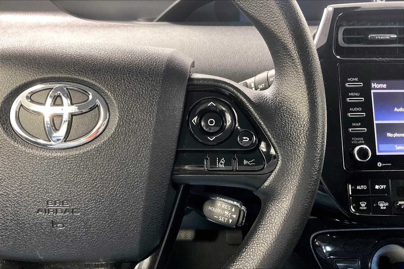 2022 Toyota Prius LE - Photo 23