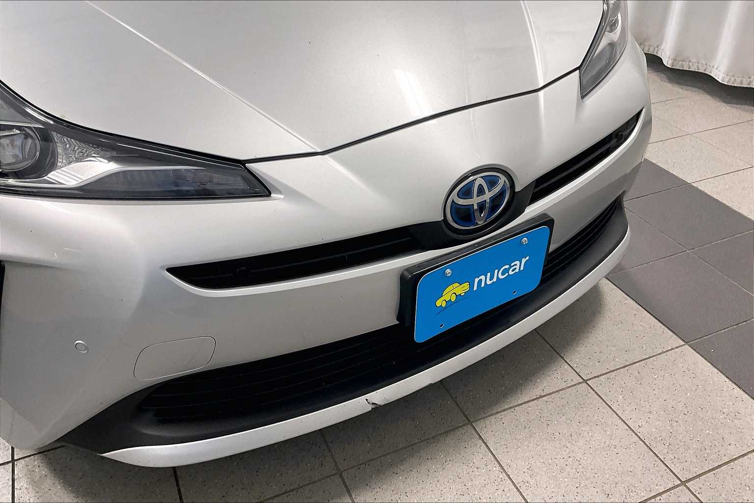 2022 Toyota Prius LE - Photo 30