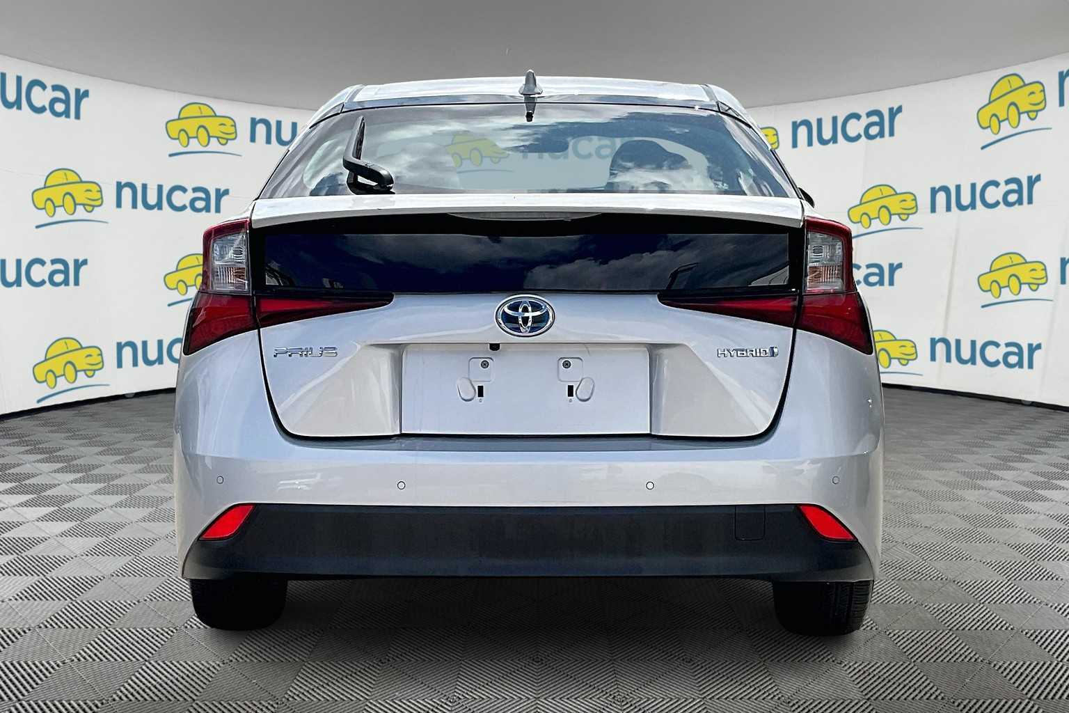 2022 Toyota Prius LE - Photo 5