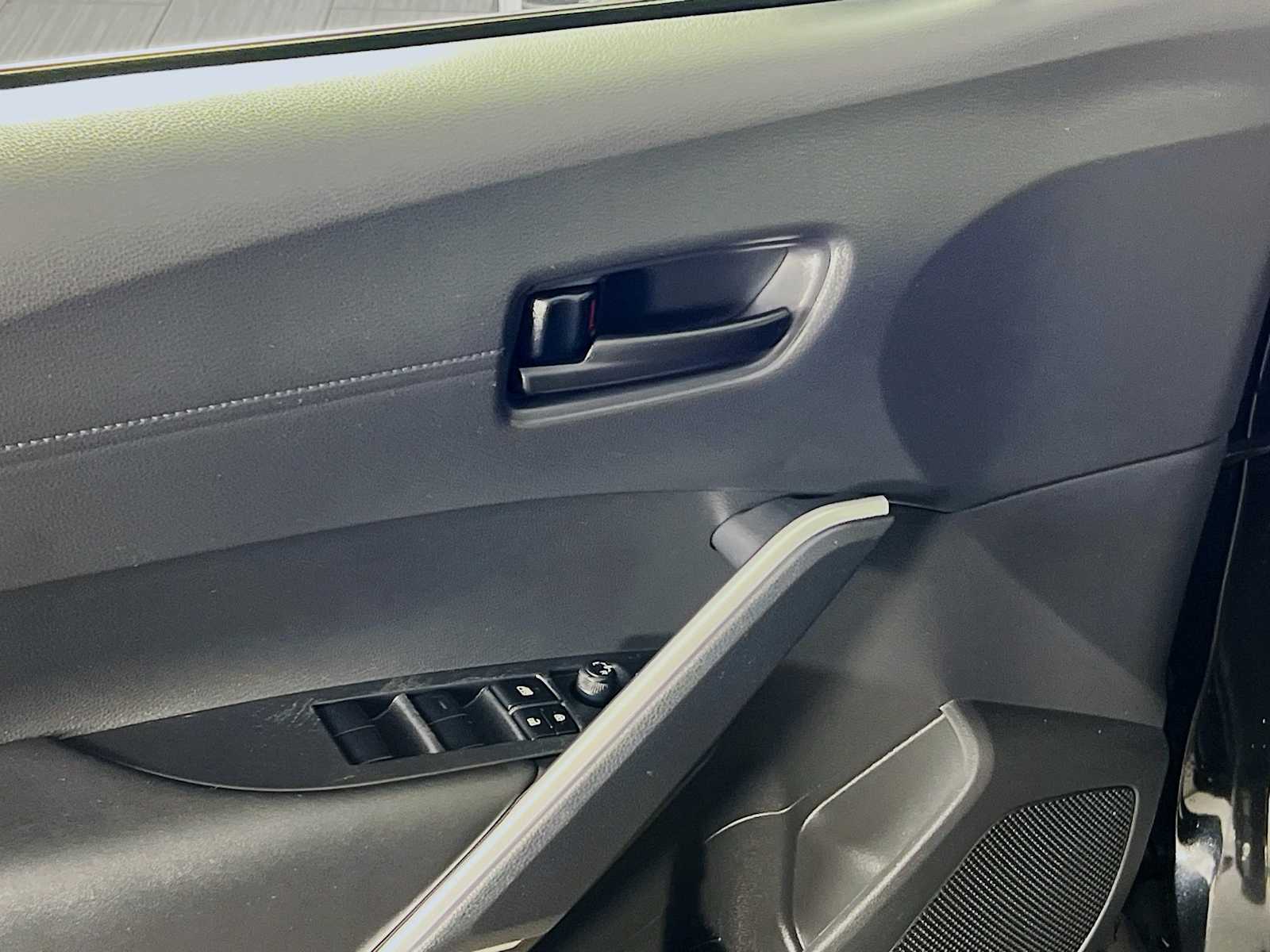 2023 Toyota Corolla Cross LE - Photo 17