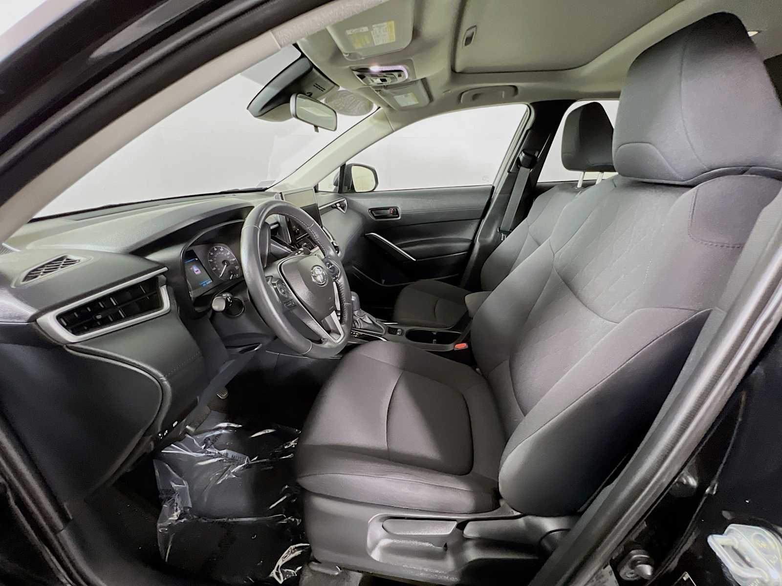 2023 Toyota Corolla Cross LE - Photo 20