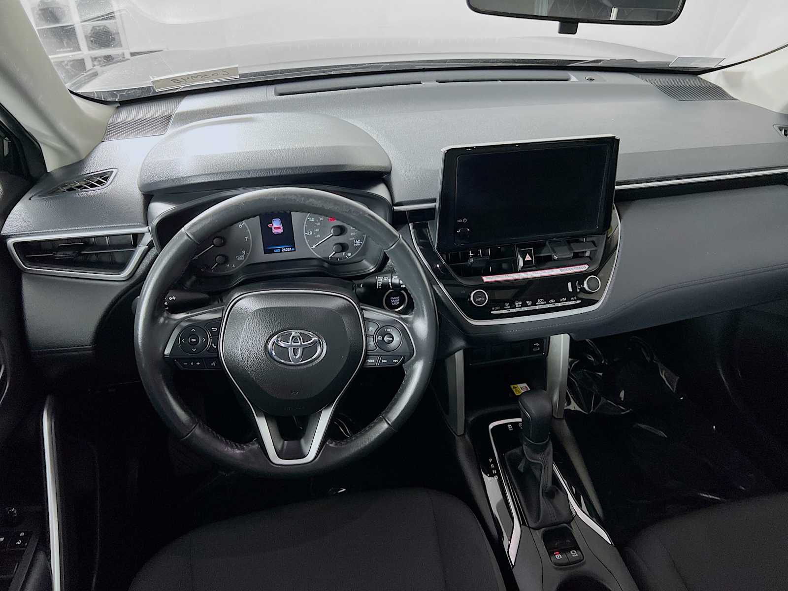 2023 Toyota Corolla Cross LE - Photo 22