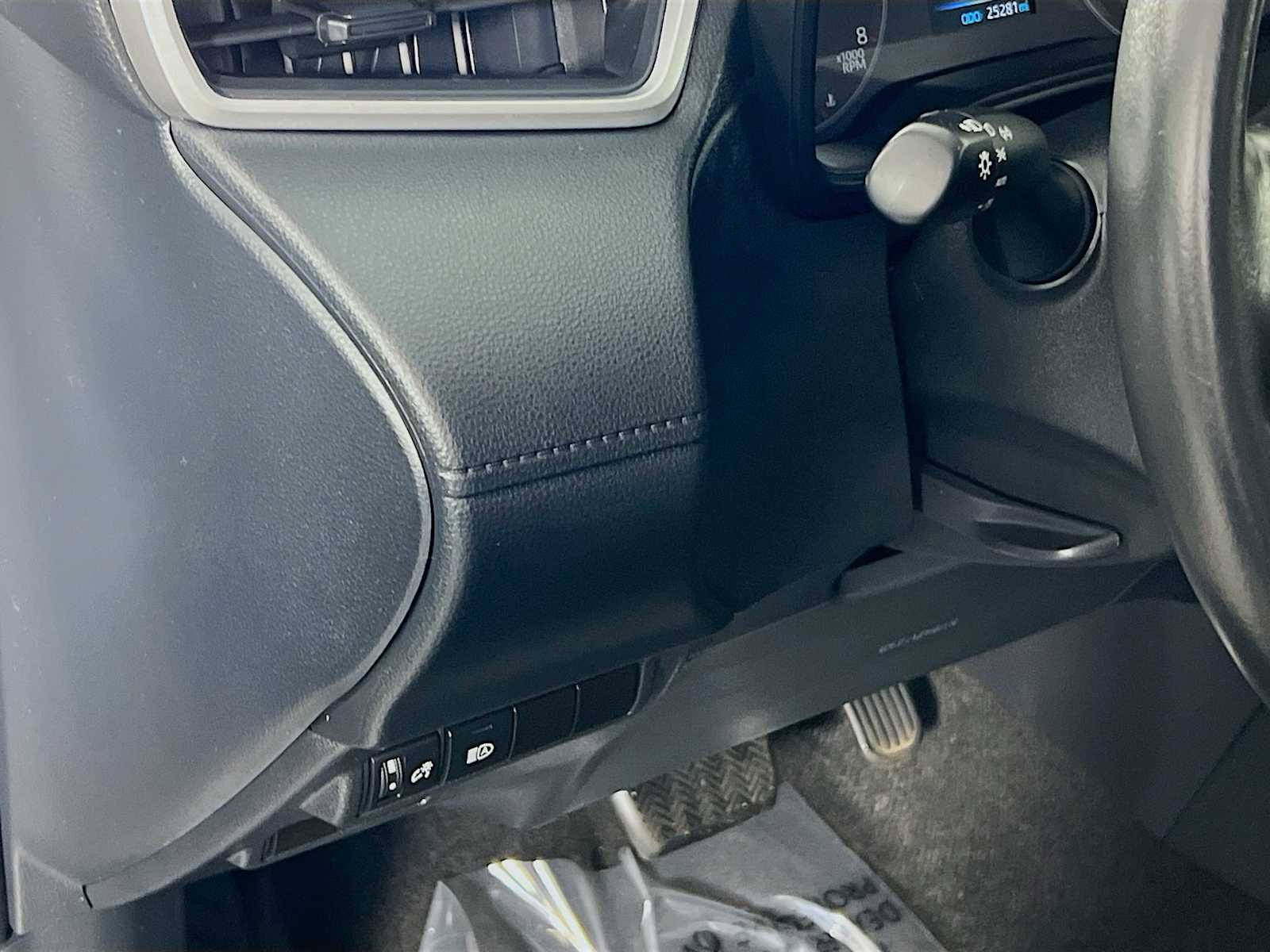 2023 Toyota Corolla Cross LE - Photo 10