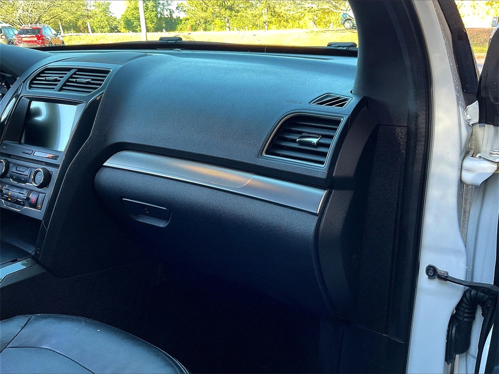 2018 Ford Explorer XLT - Photo 13
