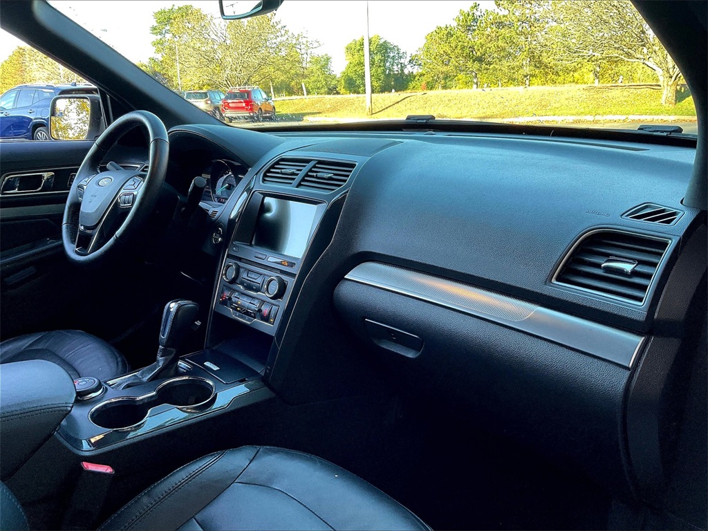 2018 Ford Explorer XLT - Photo 14