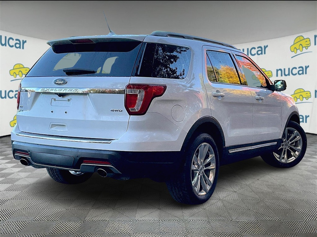 2018 Ford Explorer XLT - Photo 6