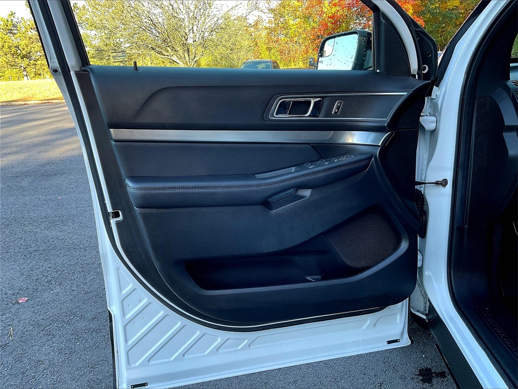 2018 Ford Explorer XLT - Photo 9