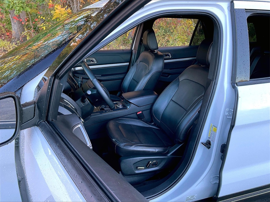 2018 Ford Explorer XLT - Photo 10