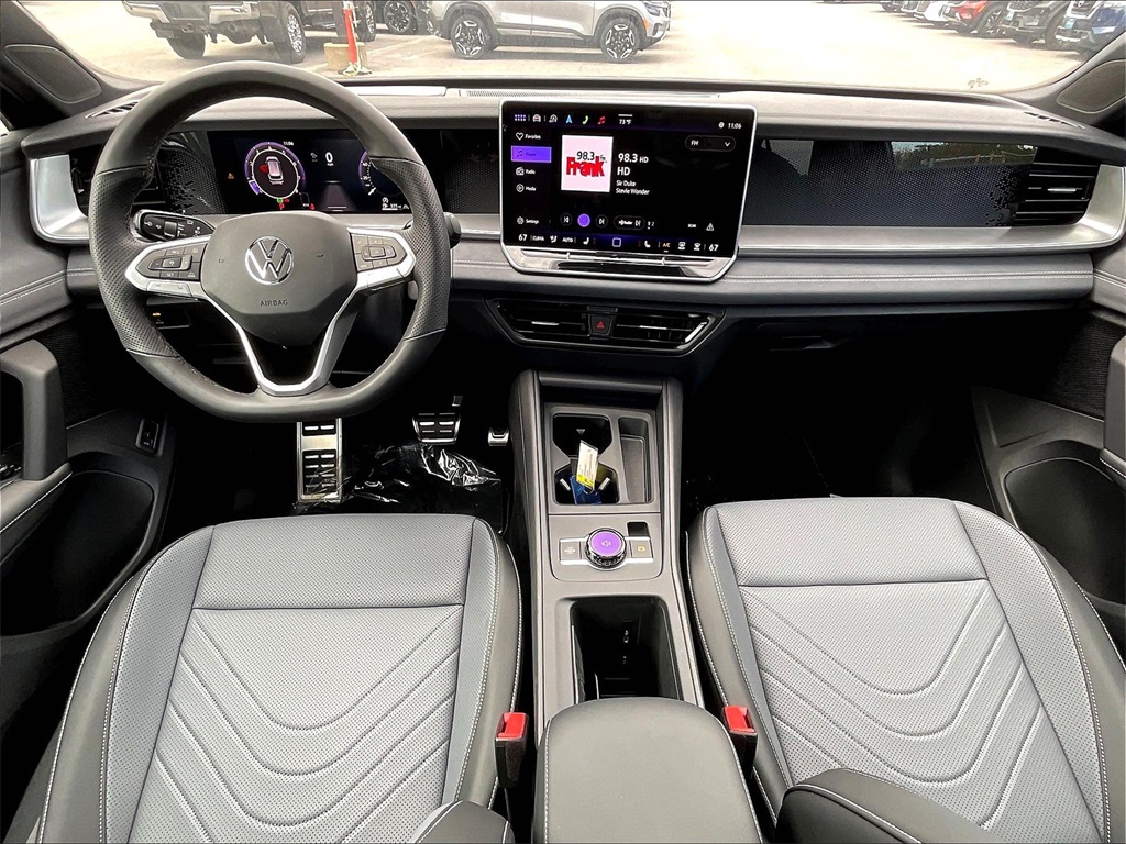 2025 Volkswagen Tiguan 2.0T SE R-Line Black - Photo 12