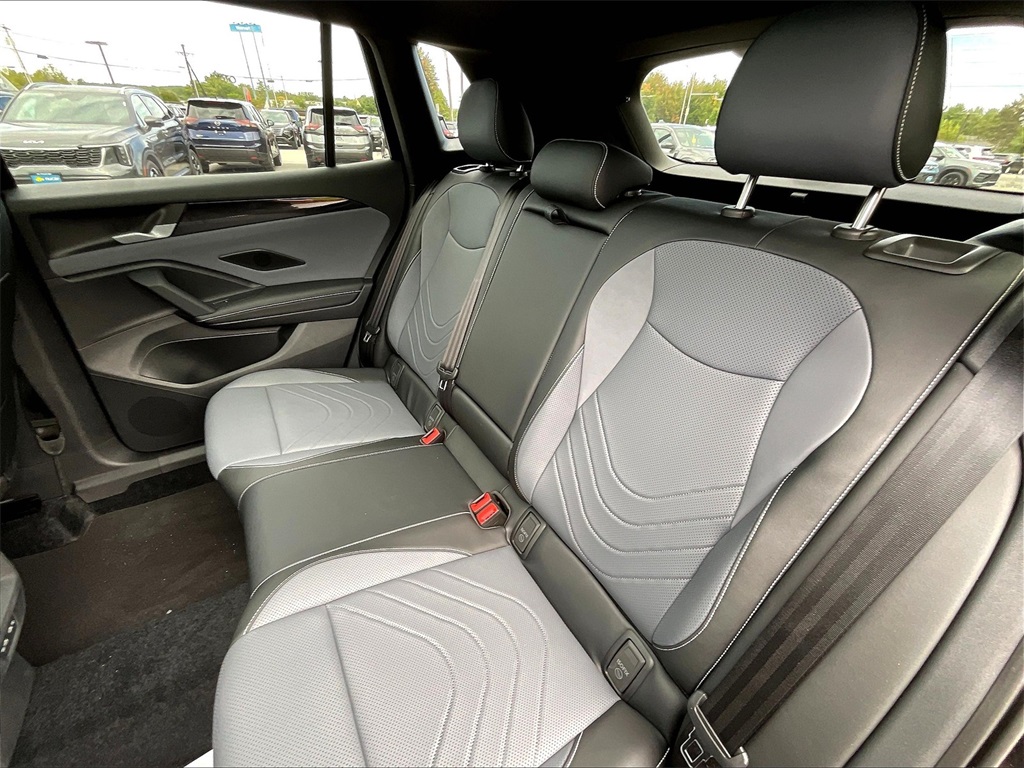2025 Volkswagen Tiguan 2.0T SE R-Line Black - Photo 15