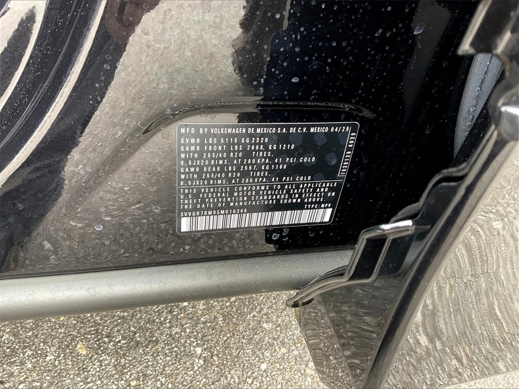 2025 Volkswagen Tiguan 2.0T SE R-Line Black - Photo 16