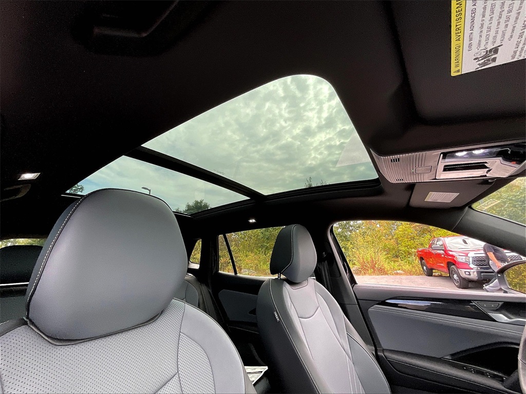 2025 Volkswagen Tiguan 2.0T SE R-Line Black - Photo 18
