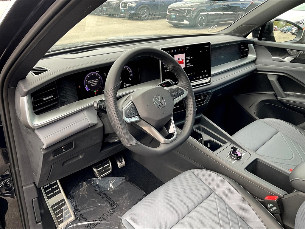 2025 Volkswagen Tiguan 2.0T SE R-Line Black - Photo 9