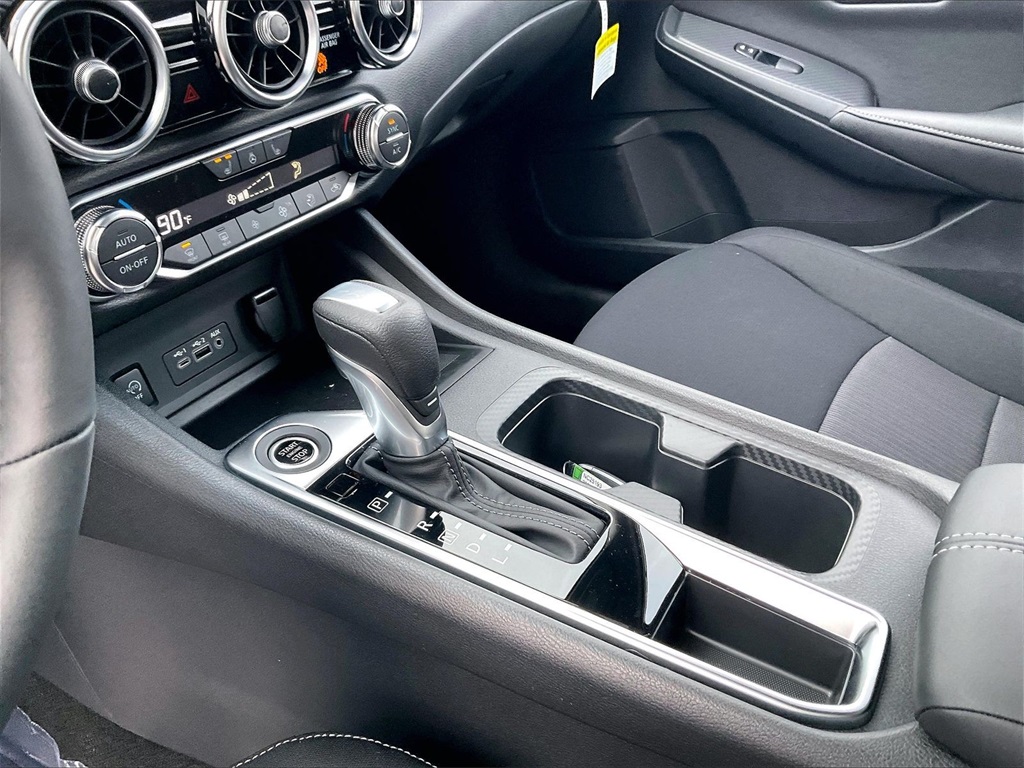 2025 Nissan Sentra SV - Photo 14