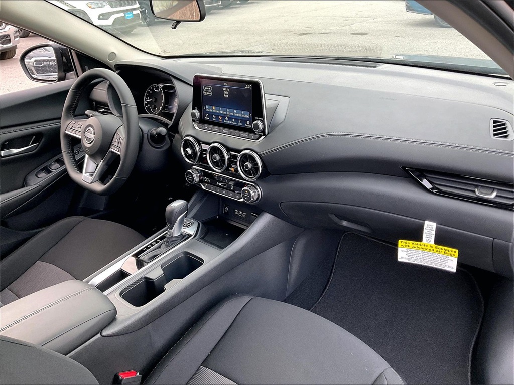 2025 Nissan Sentra SV - Photo 10