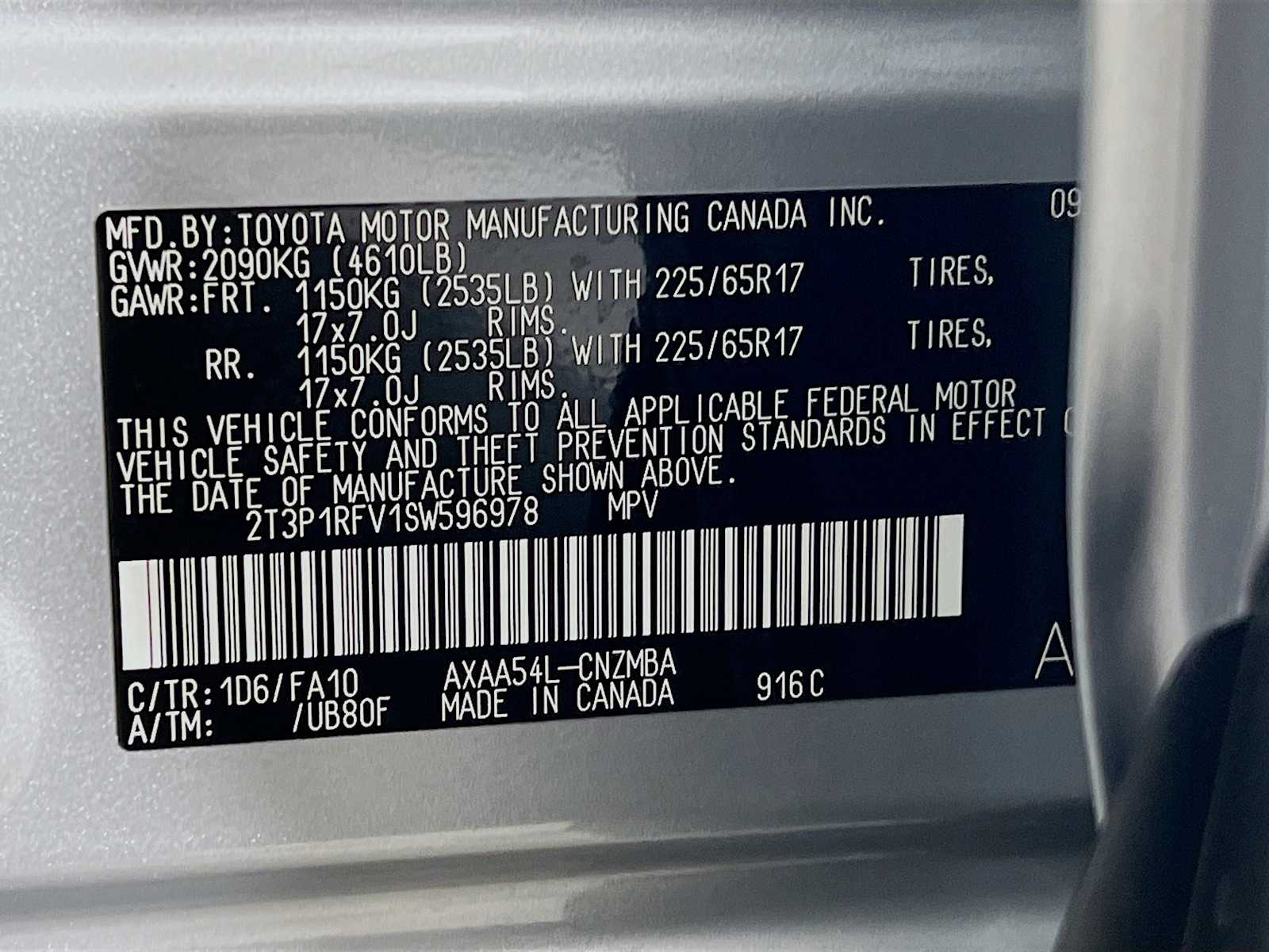 2025 Toyota RAV4 XLE - Photo 20