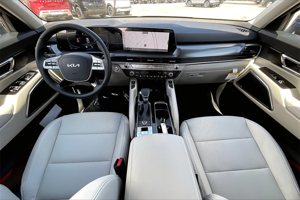 2025 Kia Telluride S - Photo 12