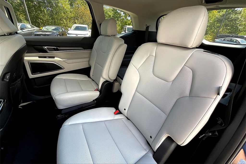 2025 Kia Telluride S - Photo 15