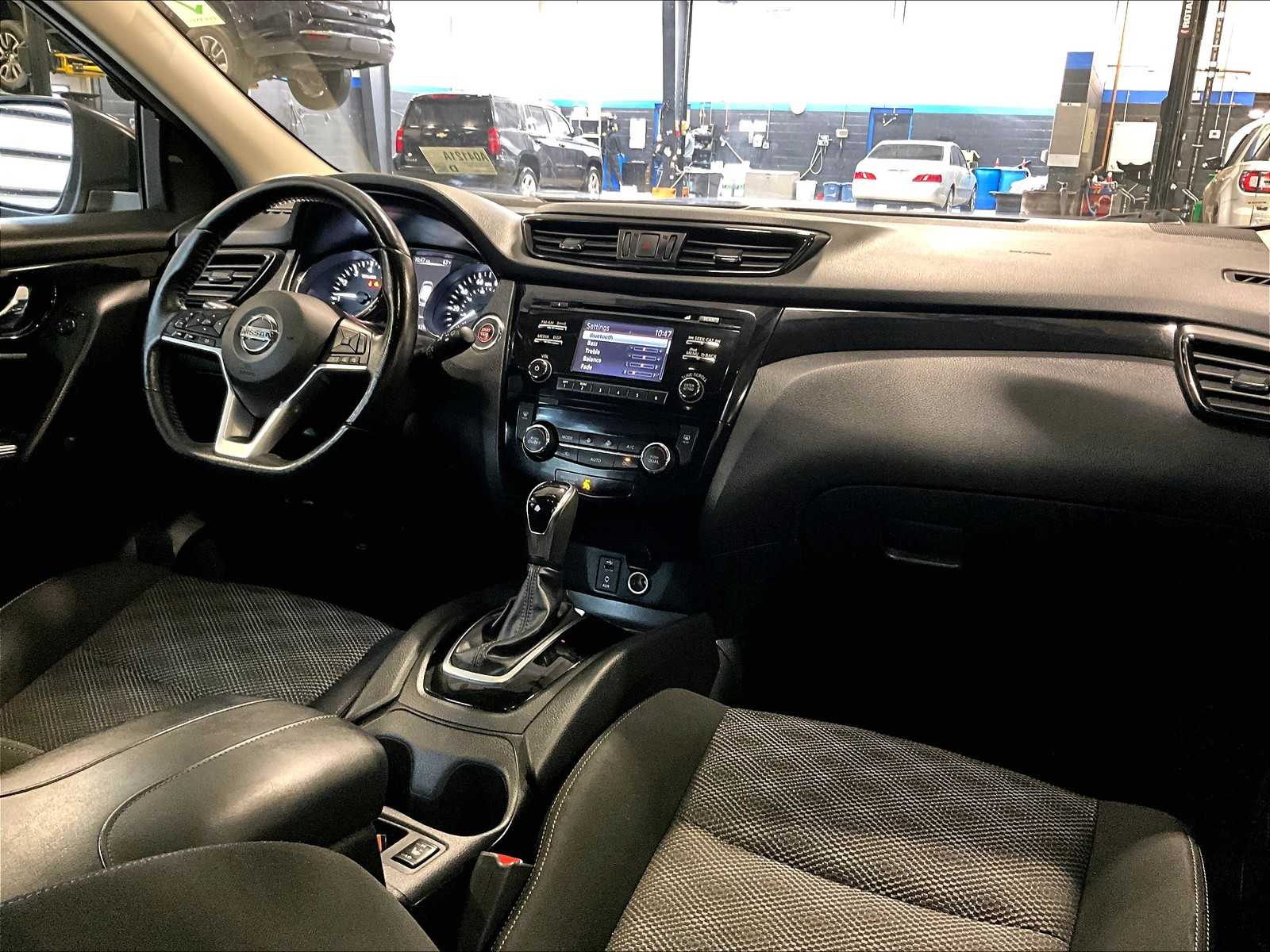 2018 Nissan Rogue Sport SV - Photo 14