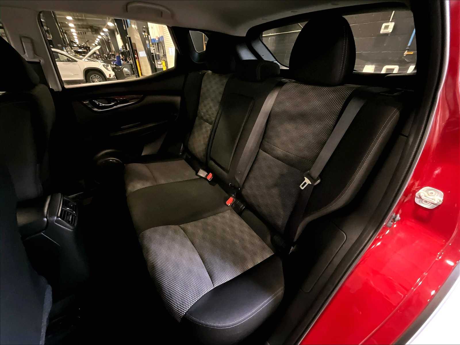2018 Nissan Rogue Sport SV - Photo 15