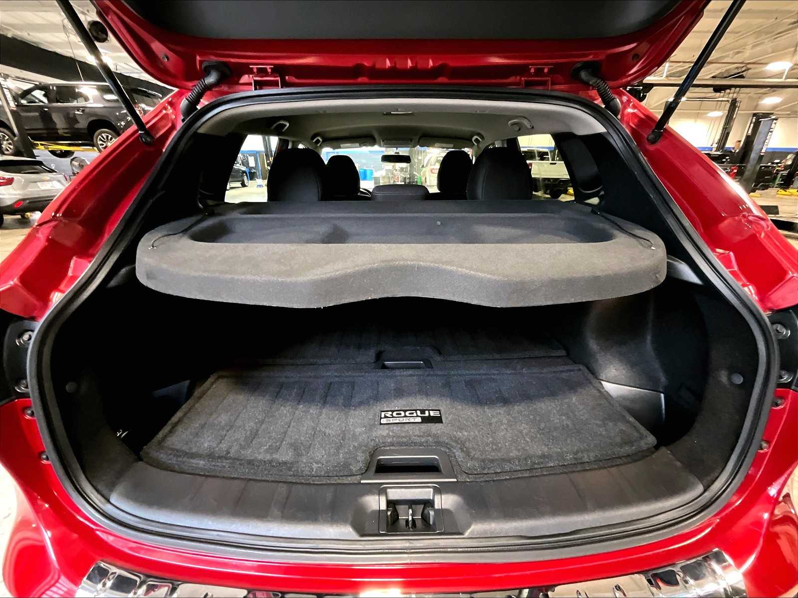 2018 Nissan Rogue Sport SV - Photo 17