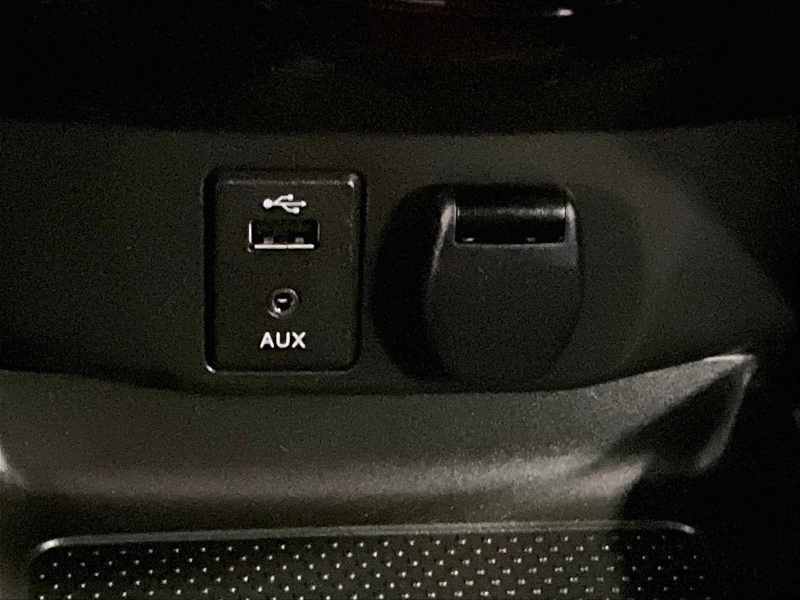 2018 Nissan Rogue Sport SV - Photo 28