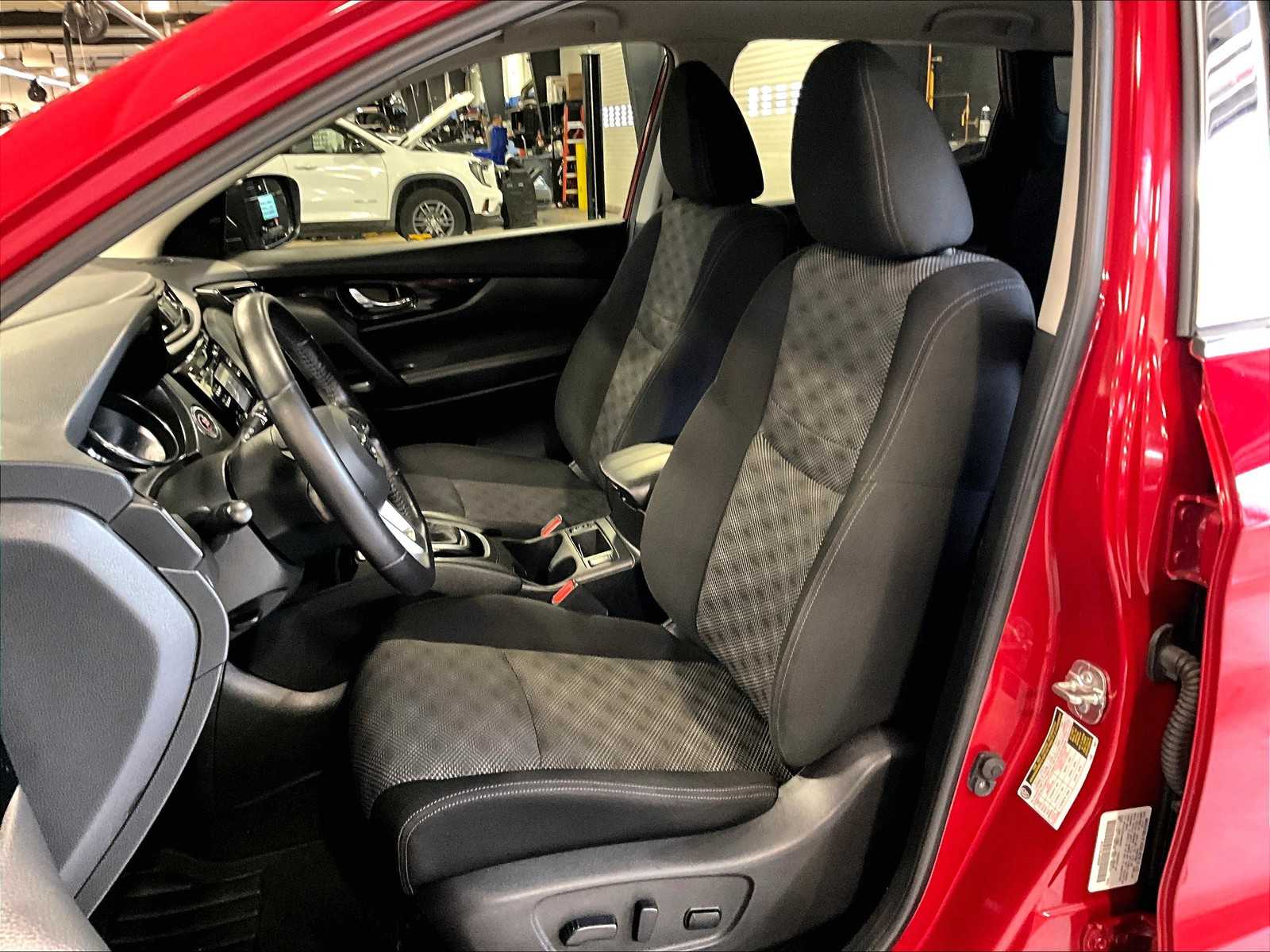 2018 Nissan Rogue Sport SV - Photo 10