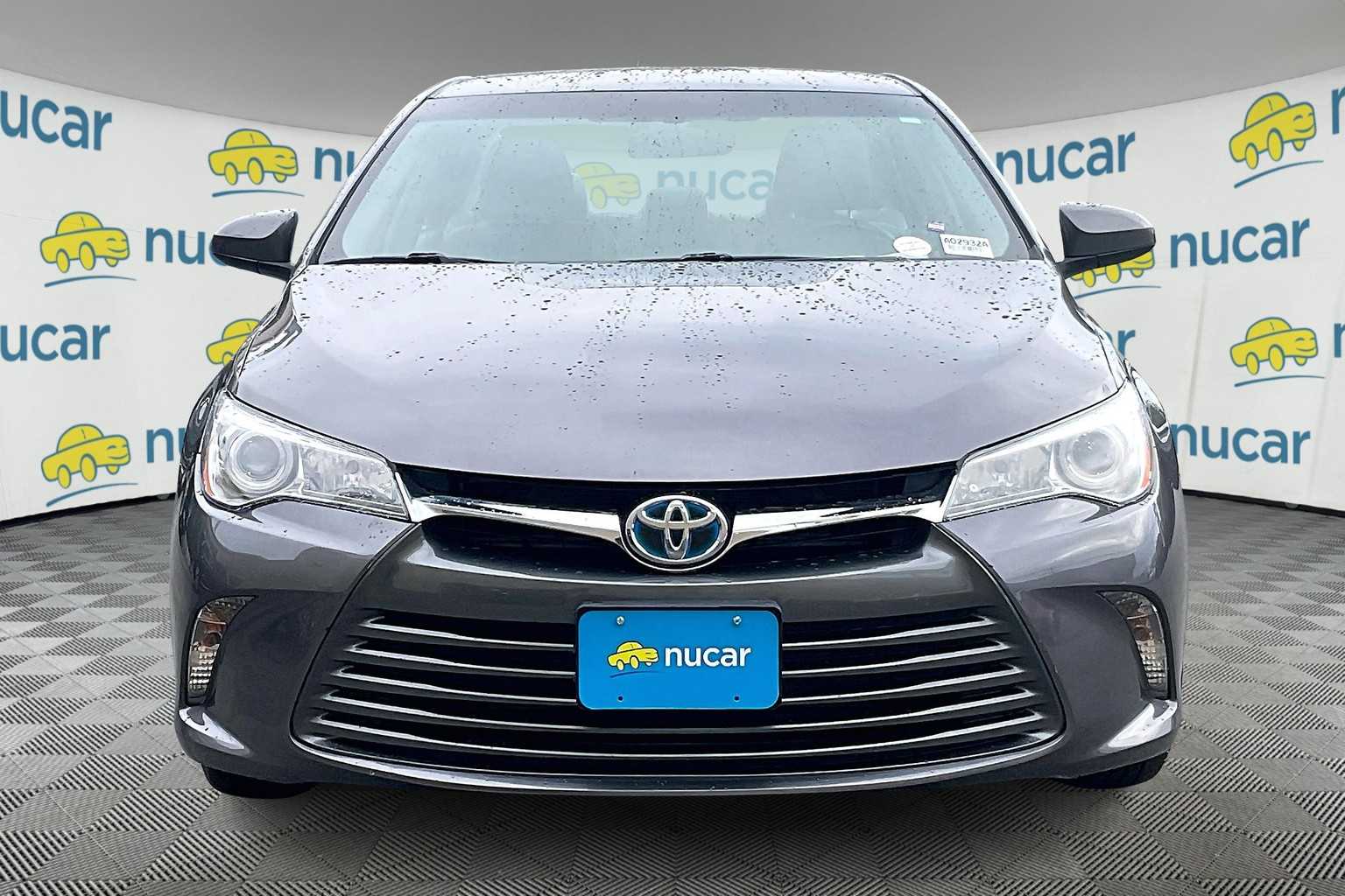 2017 Toyota Camry Hybrid LE - Photo 2
