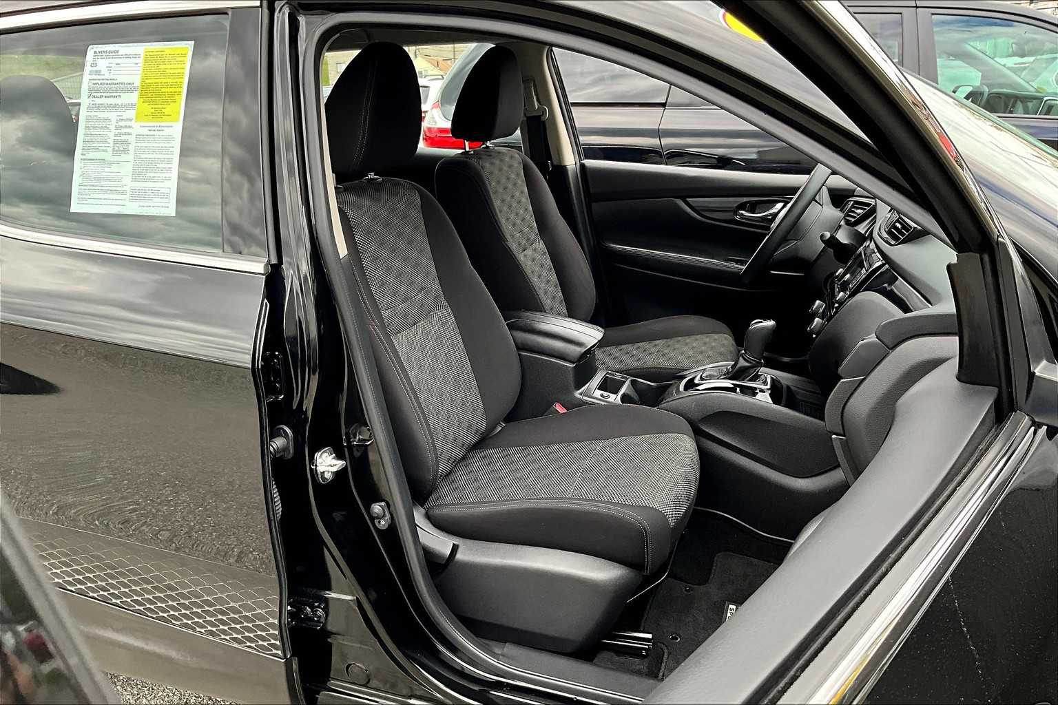 2020 Nissan Rogue Sport SV - Photo 11