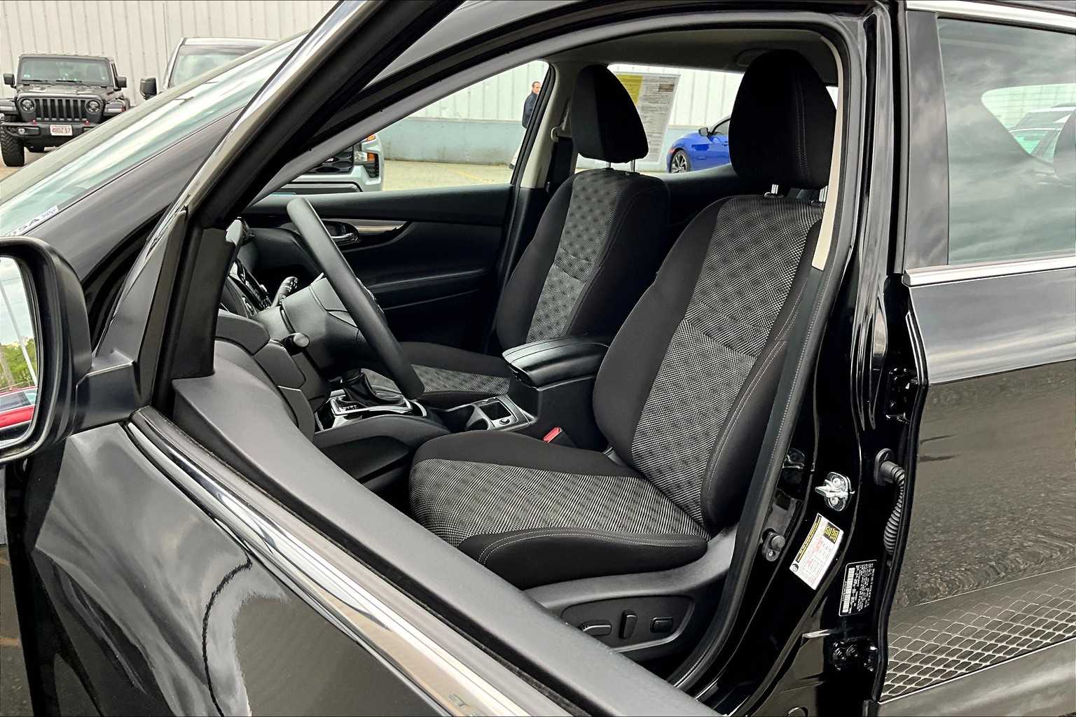 2020 Nissan Rogue Sport SV - Photo 10