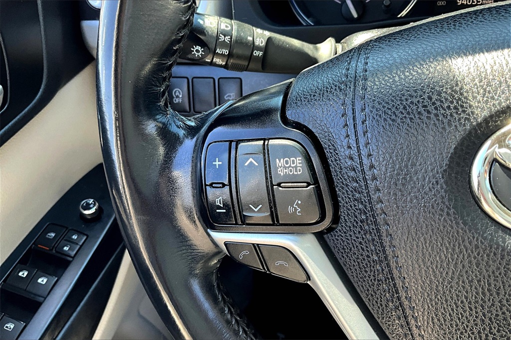 2019 Toyota Highlander XLE - Photo 24