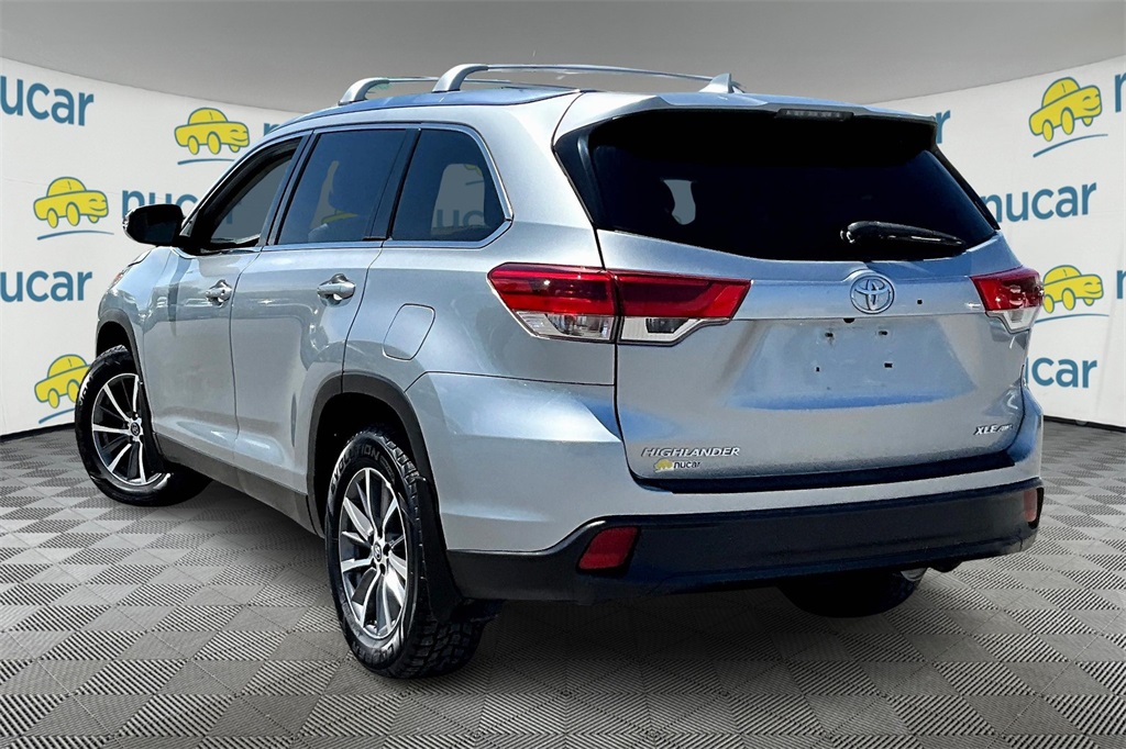 2019 Toyota Highlander XLE - Photo 4