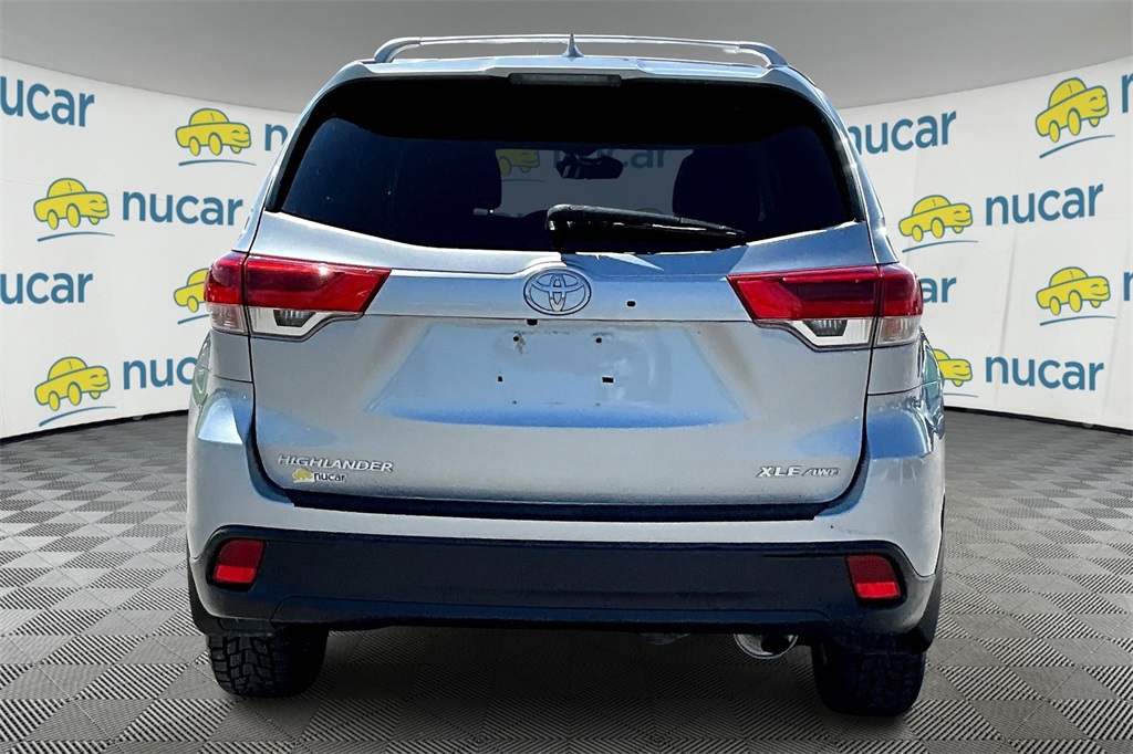 2019 Toyota Highlander XLE - Photo 5