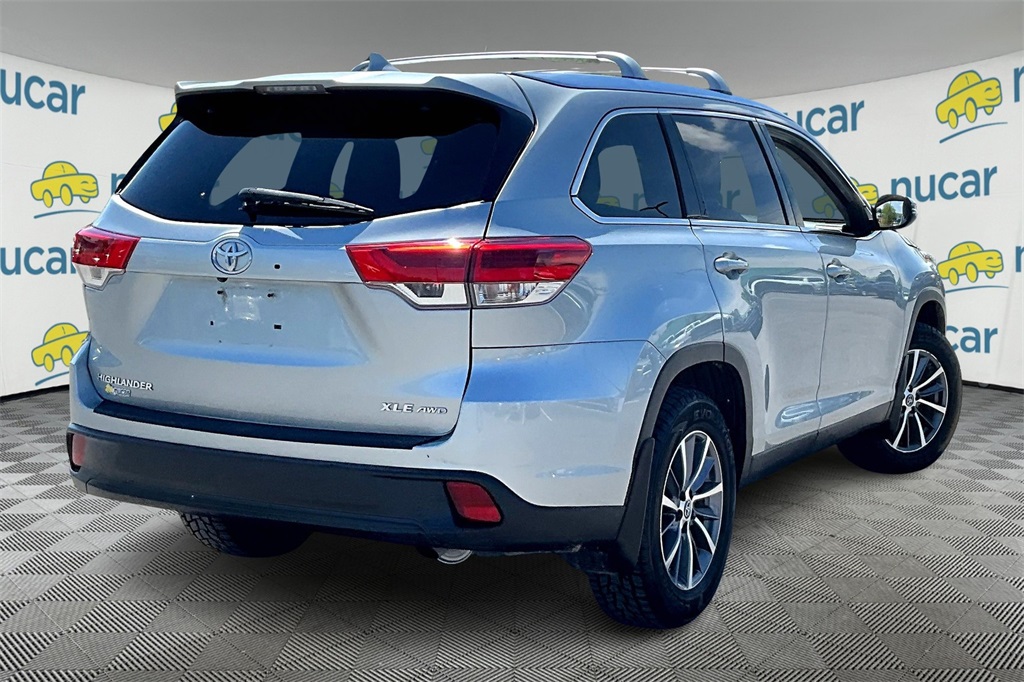 2019 Toyota Highlander XLE - Photo 6
