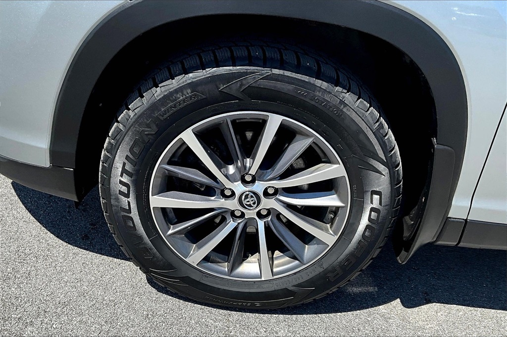 2019 Toyota Highlander XLE - Photo 7