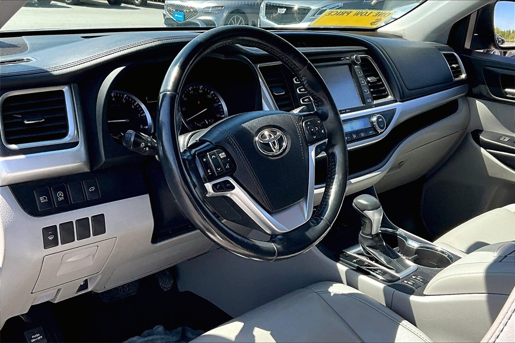 2019 Toyota Highlander XLE - Photo 8